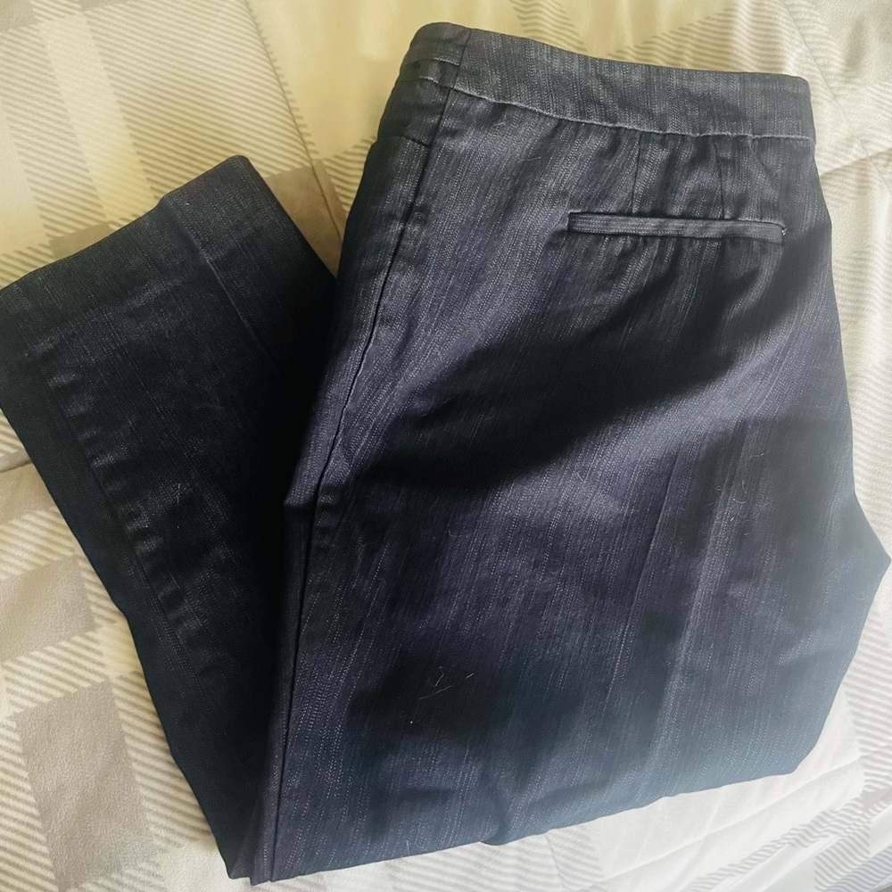 New York & Company size 6 skinny dress pants color navy blue gently used